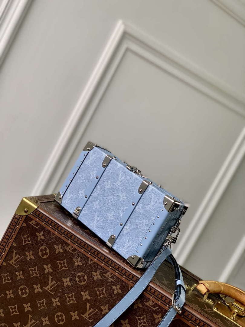 LV M13562 Louis Vuitton Wallet Trunk Taigarama Denim Blue
