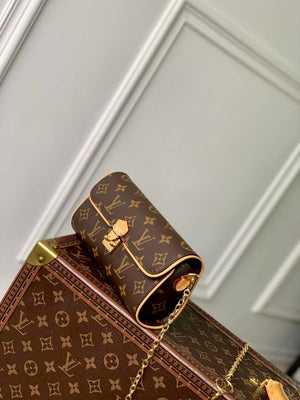 LV M13566 Louis Vuitton Pochette Camille Monogram Canvas - Default Title - View 2