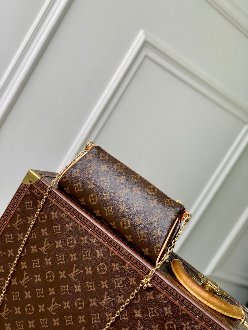 LV M13567 Louis Vuitton Pochette Eva Bag