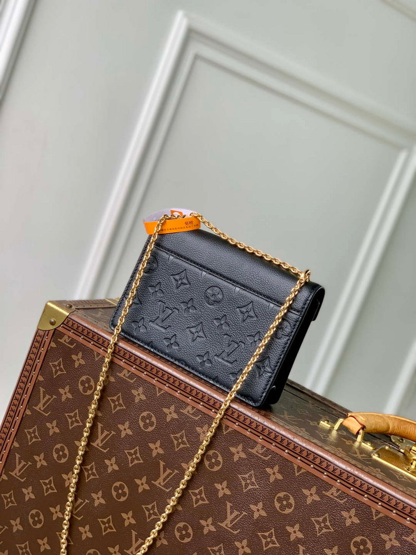 LV M13569 Louis Vuitton Wallet On Chain Rosy Bag Black