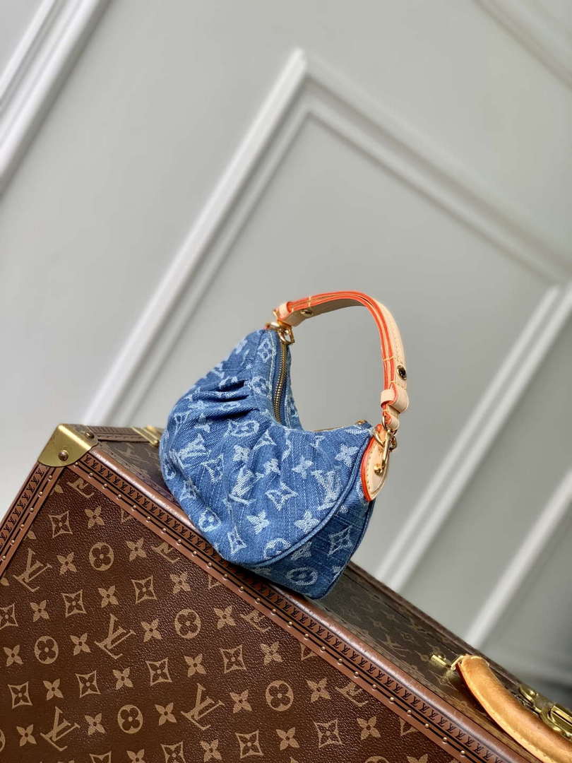 LV M13571 Louis Vuitton Pochette Valley Bag Denim Blue