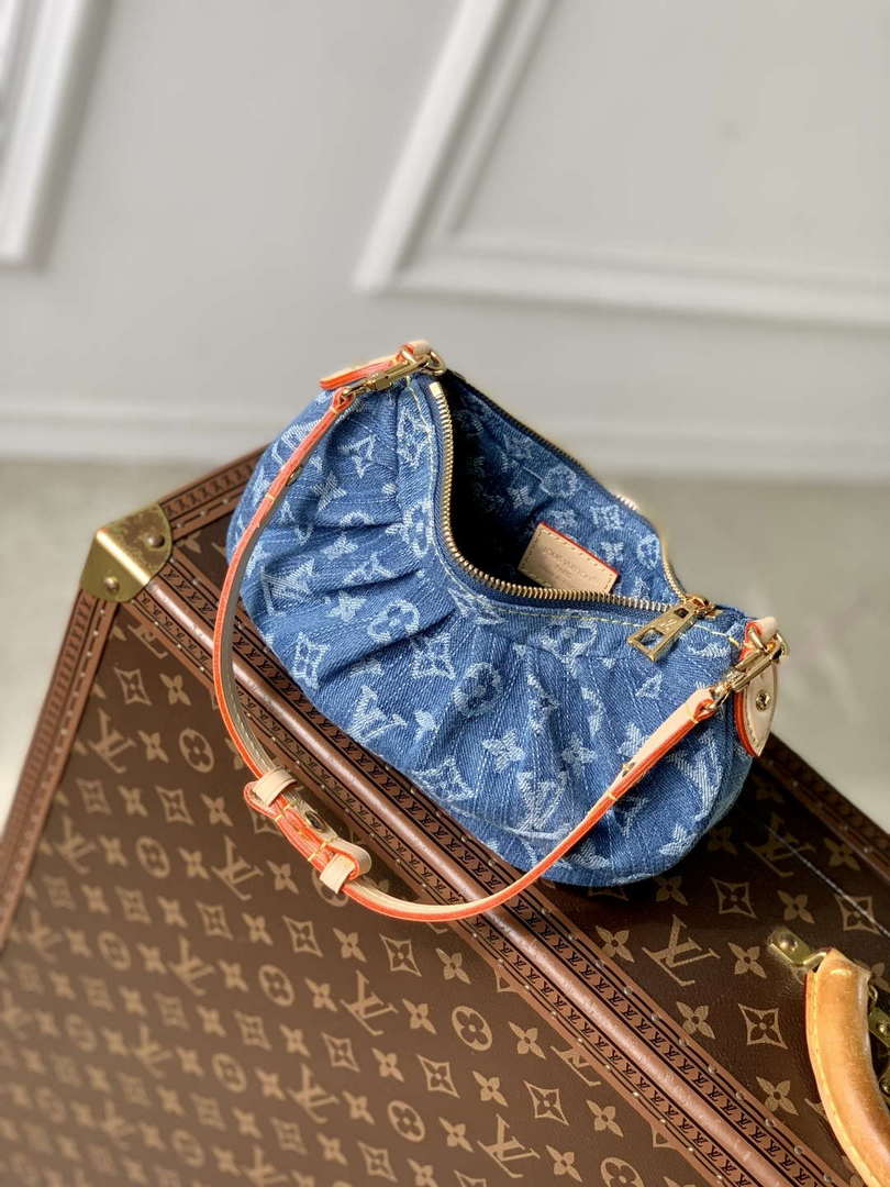 LV M13571 Louis Vuitton Pochette Valley Bag Denim Blue - Default Title - View 9