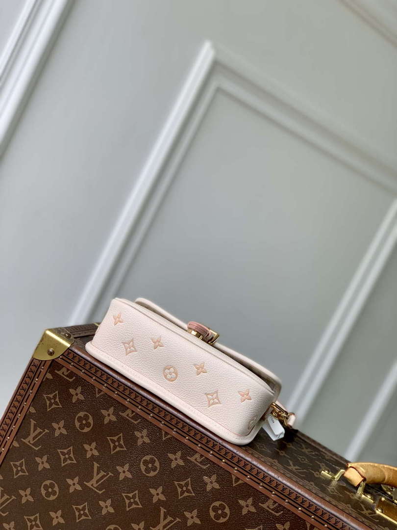 LV M13642 Louis Vuitton Nano Diane Handbag Bicolor Eden