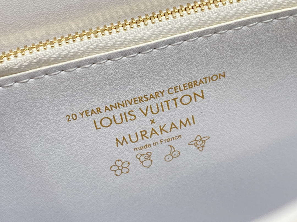 LV M13678 Louis Vuitton LV x TM Twist MM Slim Epi Leather White