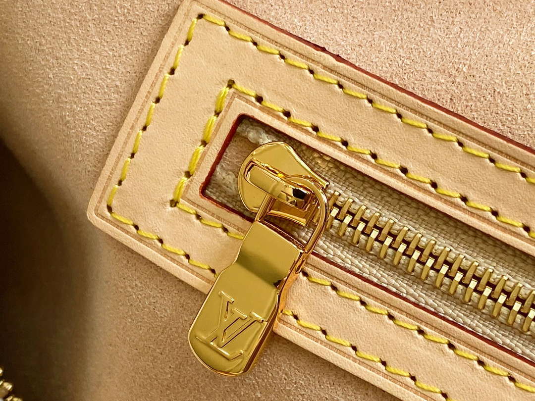 LV M13742 Louis Vuitton LV x TM Keepall Bandouliere 45 Multicolored White