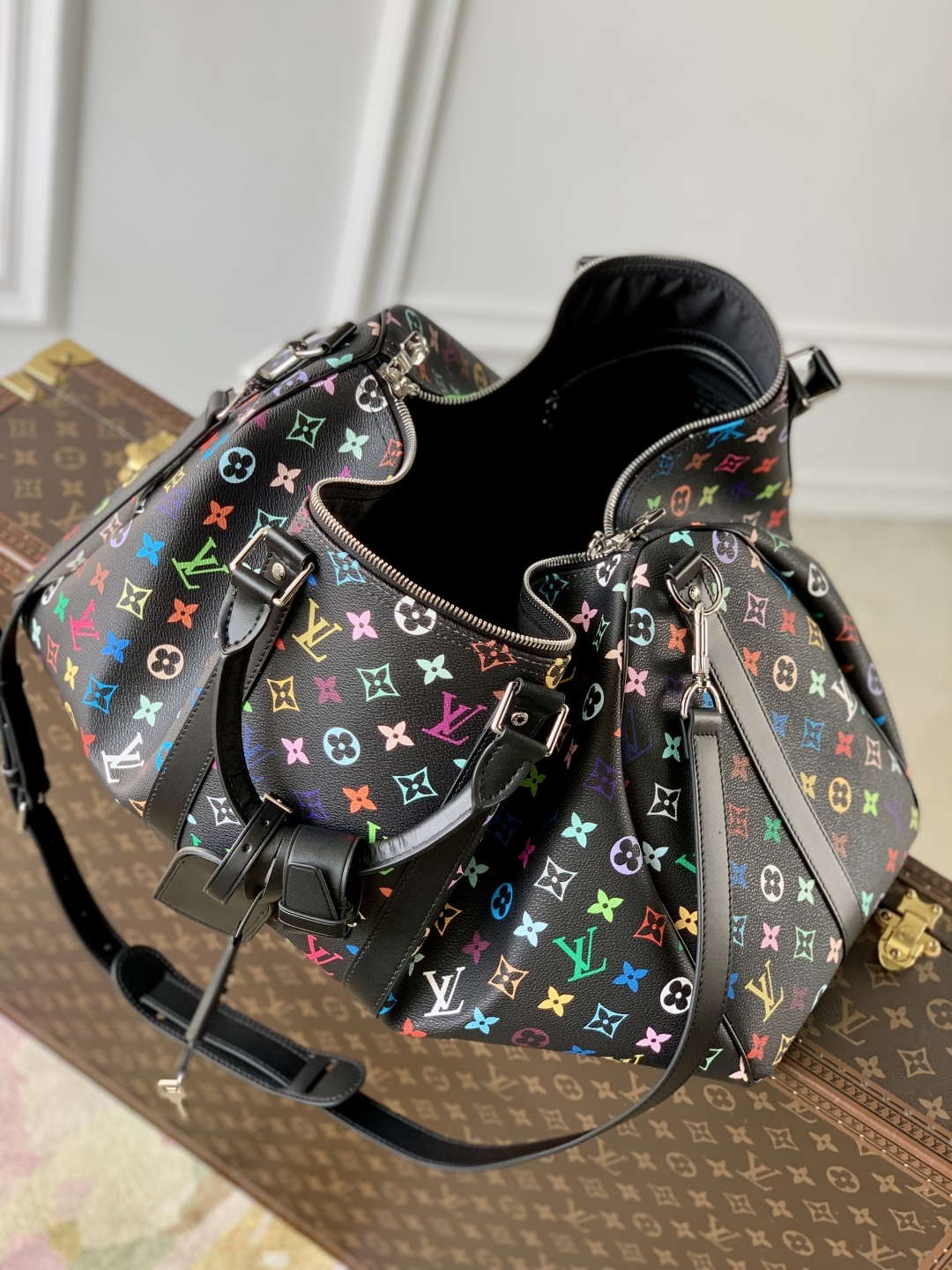 LV M13745 Louis Vuitton LV x TM Keepall Bandouliere 50 Bag Black Multicolored