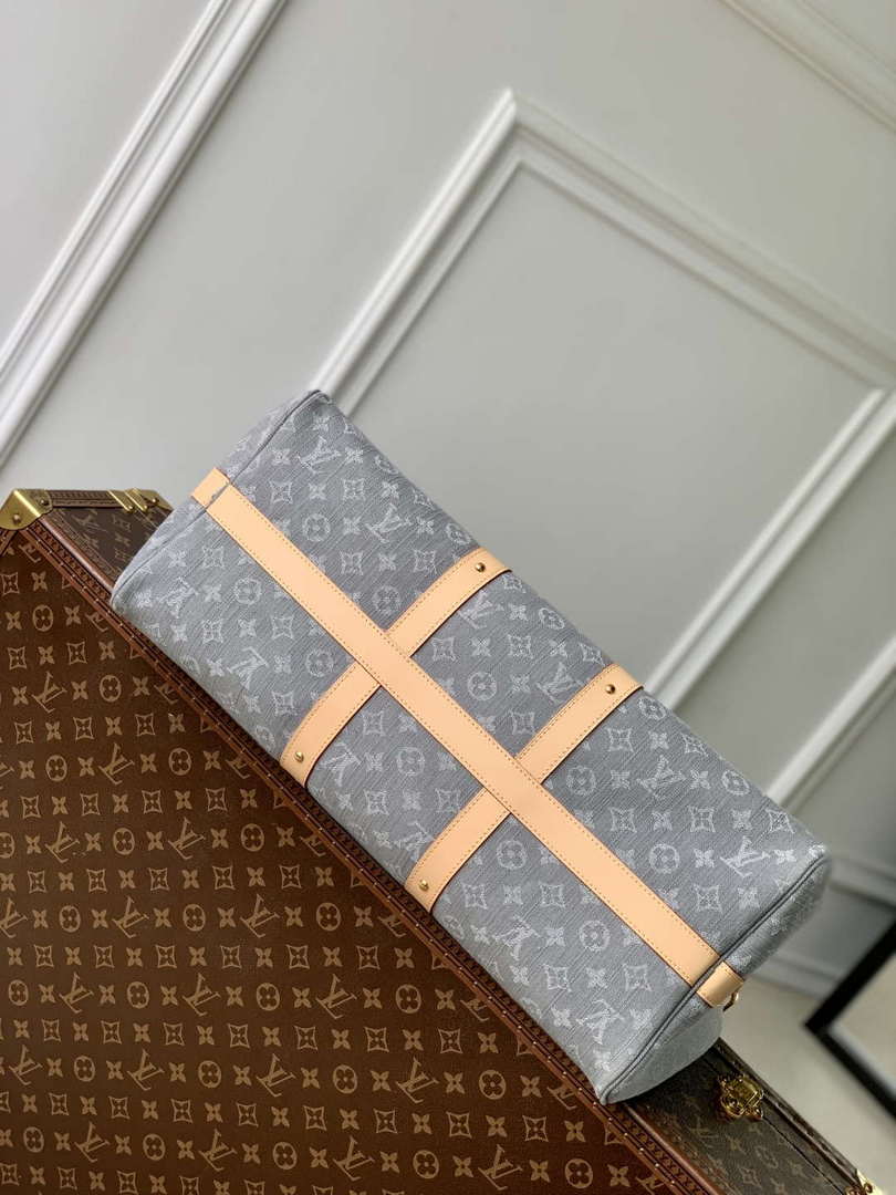 LV M13748 Louis Vuitton Keepall Bandouliere 45 Bag Cloudy Gray