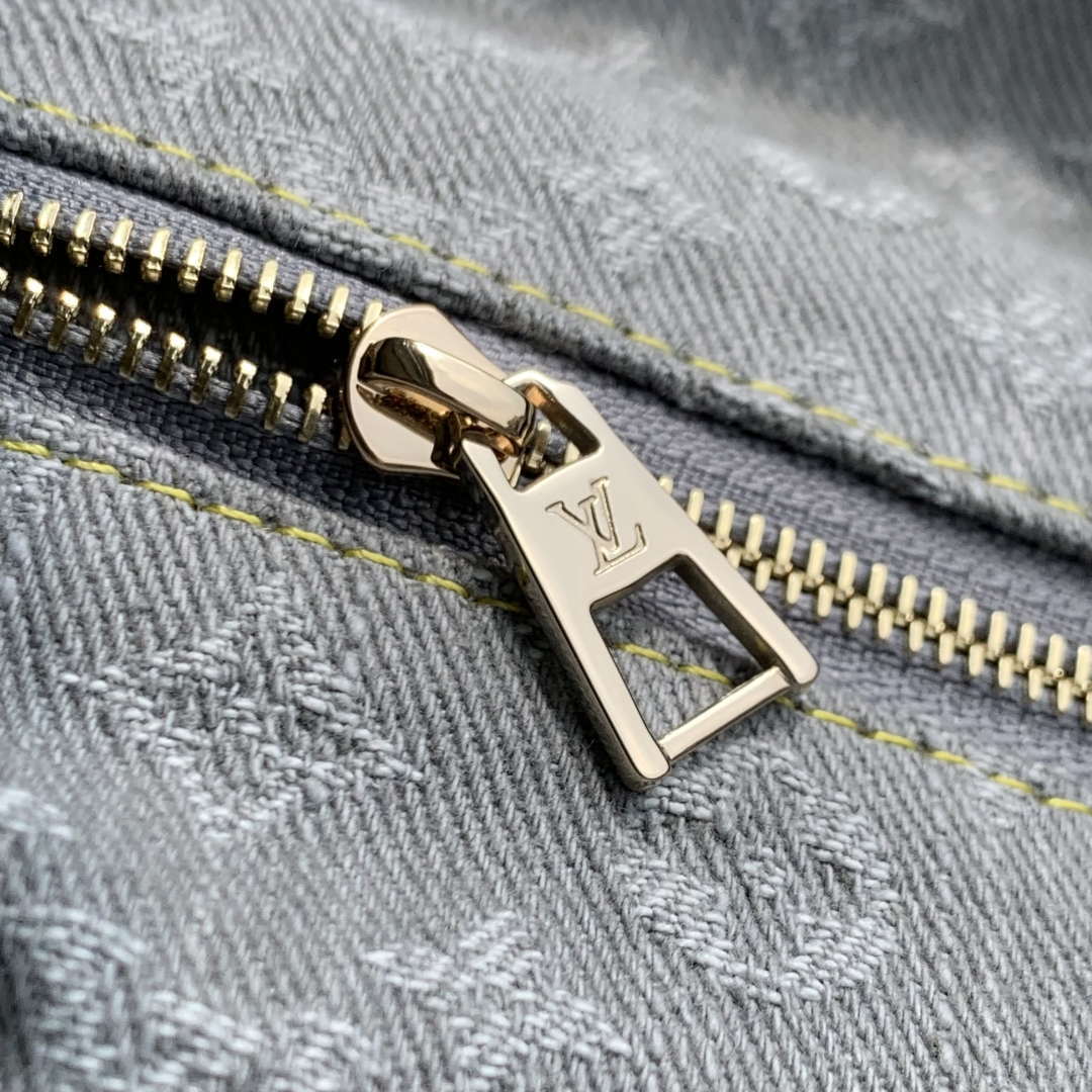 LV M13750 Louis Vuitton Cosmetic Pouch GM Bag Cloudy Gray - Default Title - View 6