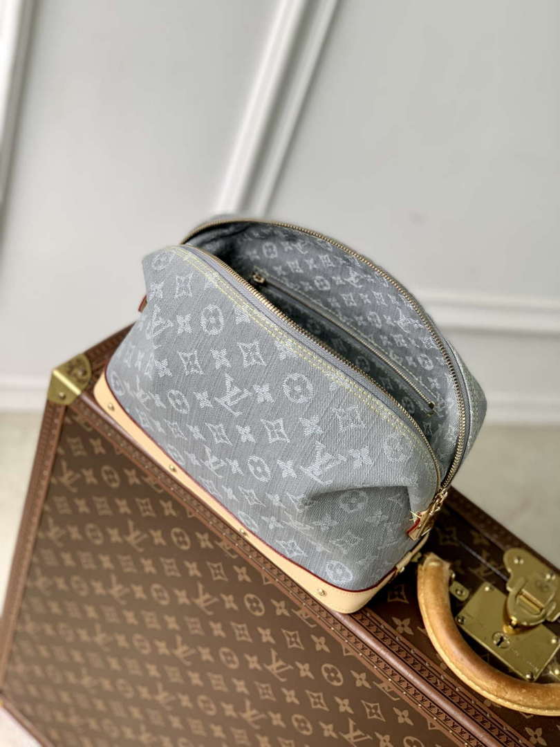 LV M13750 Louis Vuitton Cosmetic Pouch GM Bag Cloudy Gray - Default Title - View 9
