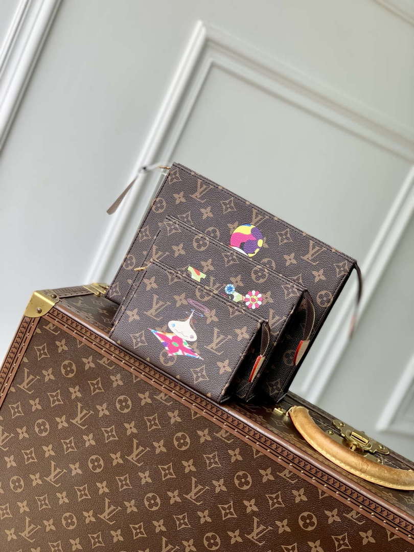 LV M13762 Louis Vuitton LV x TM Trio Toiletry Pouch Monogram