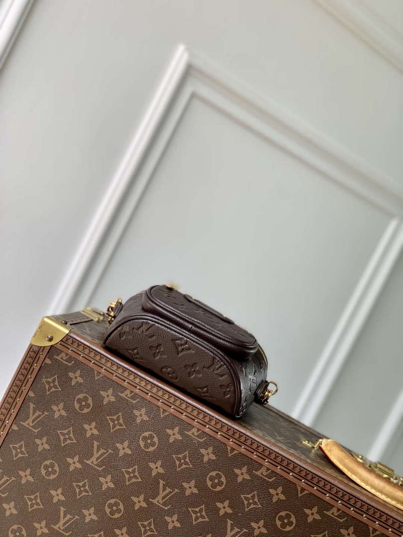 LV M13827 Louis Vuitton Mini Bumbag Chocolate Brown - Default Title - View 4