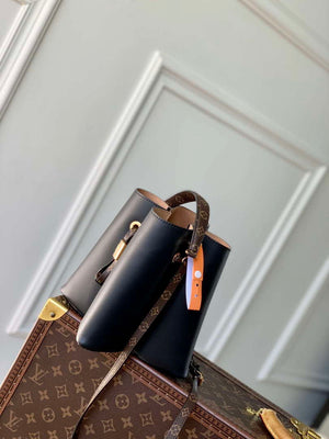 LV M13843 Louis Vuitton Bloom PM Calfskin leather Handbag Black - Default Title - View 2