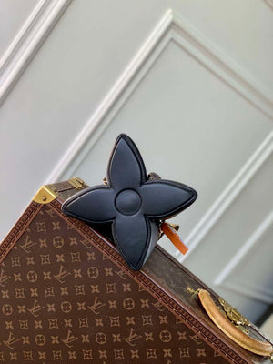 LV M13843 Louis Vuitton Bloom PM Calfskin leather Handbag Black - Default Title - View 4