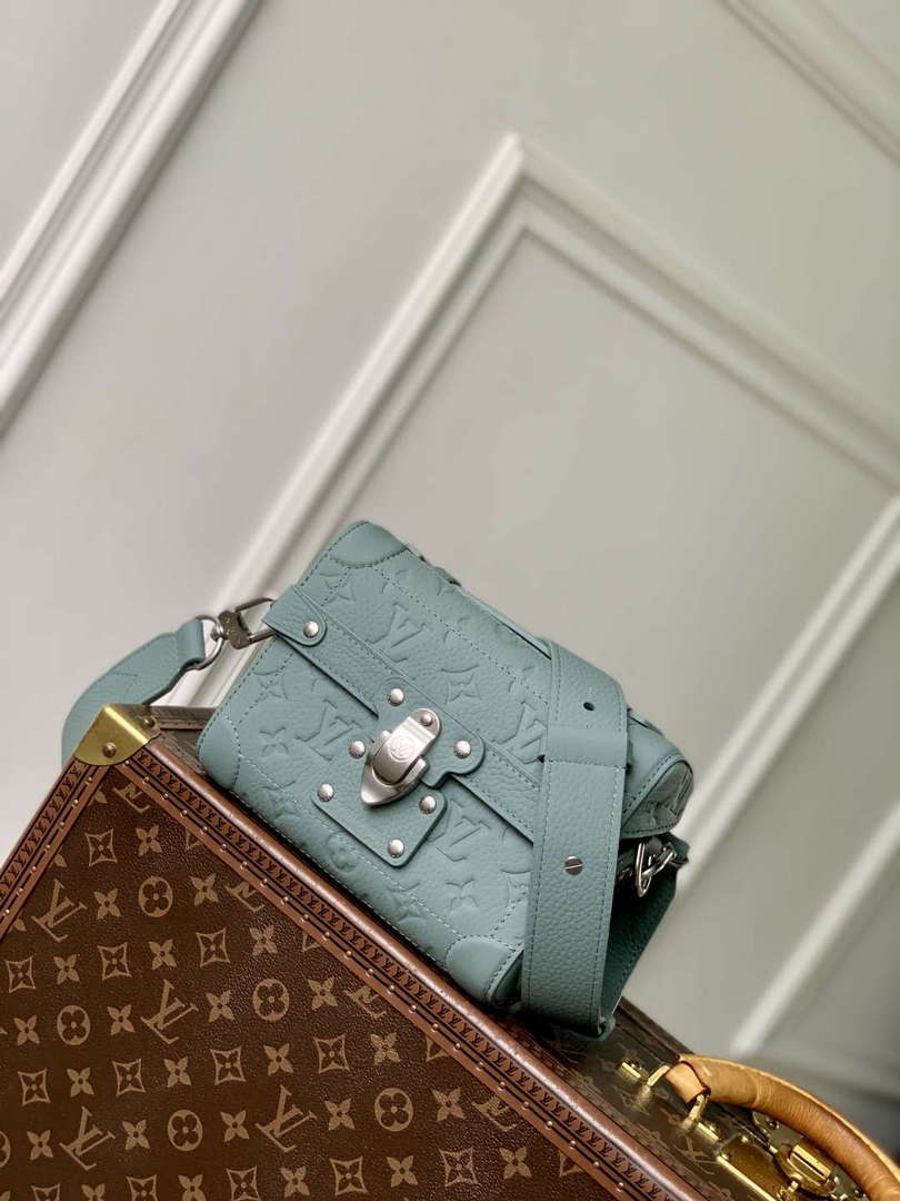 LV M13870 Louis Vuitton Soul Trunk Misty Lake Green - Default Title - View 1