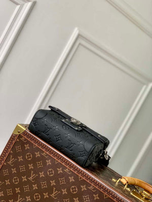 LV M13871 Louis Vuitton Soul Trunk Black - Default Title - View 4