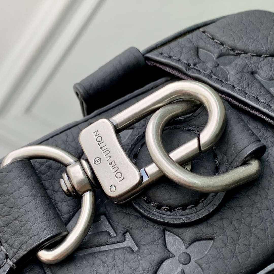 LV M13871 Louis Vuitton Soul Trunk Black