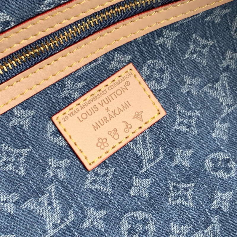 LV M13875 Louis Vuitton LV x TM Keepall Bandouliere 45 Bag