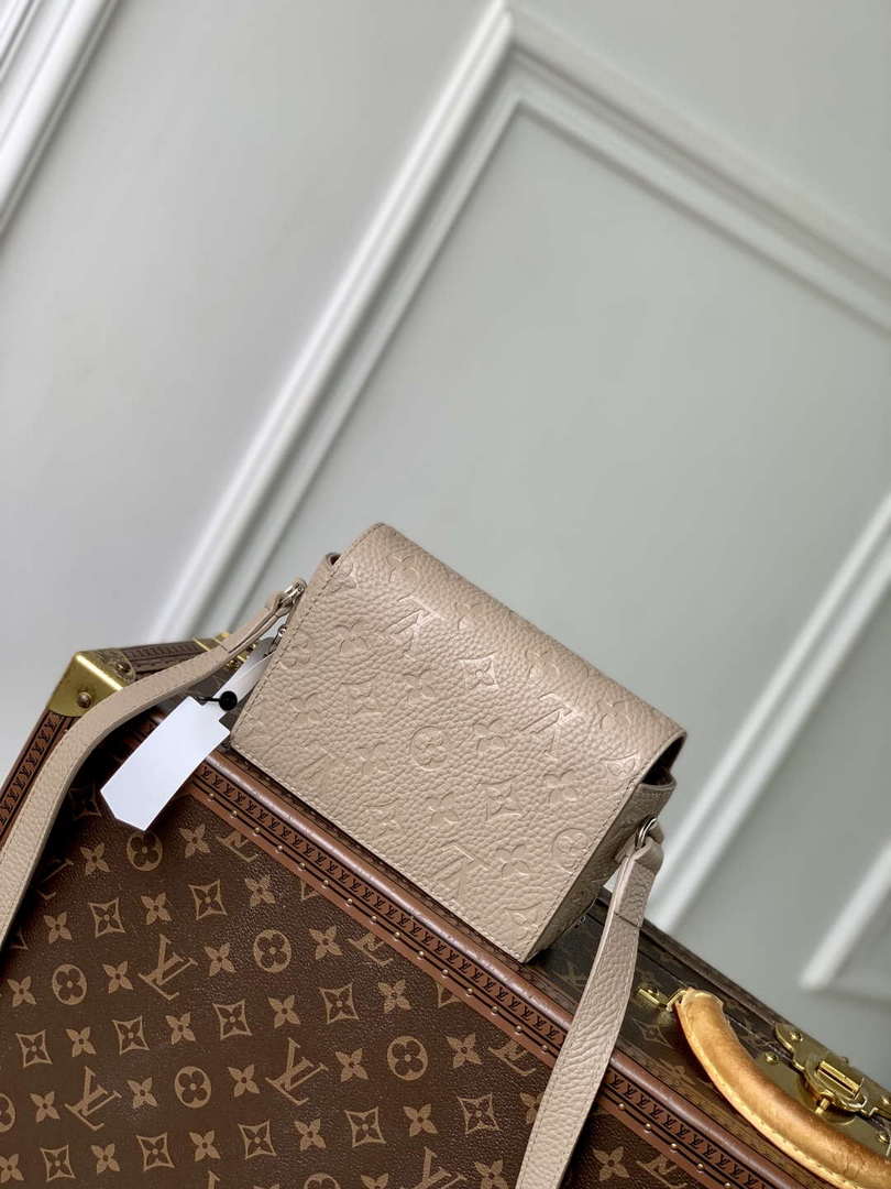 LV M13889 Louis Vuitton Steamer Wearable Wallet New Gray - Default Title - View 3