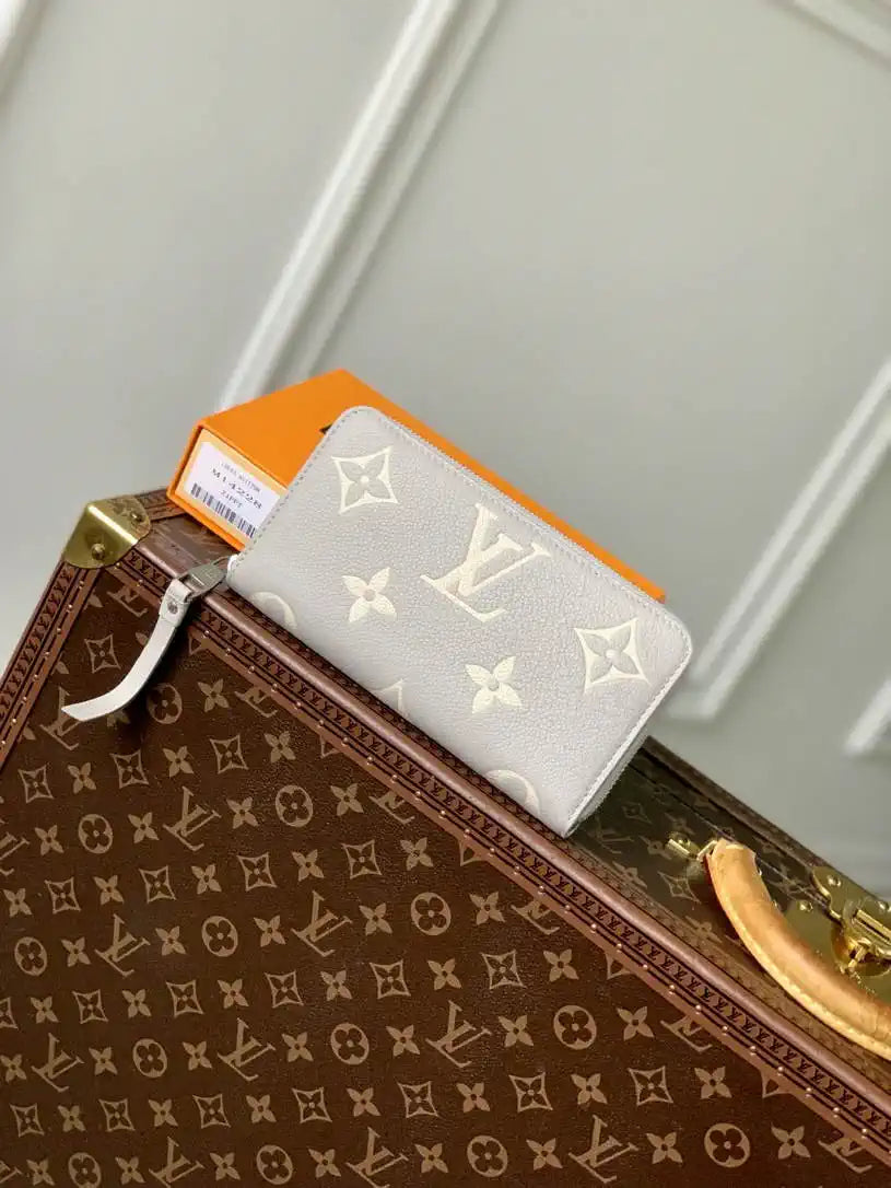 LV M14228 Louis Vuitton Zippy Wallet Monogram Empreinte Leather Brume Quartz