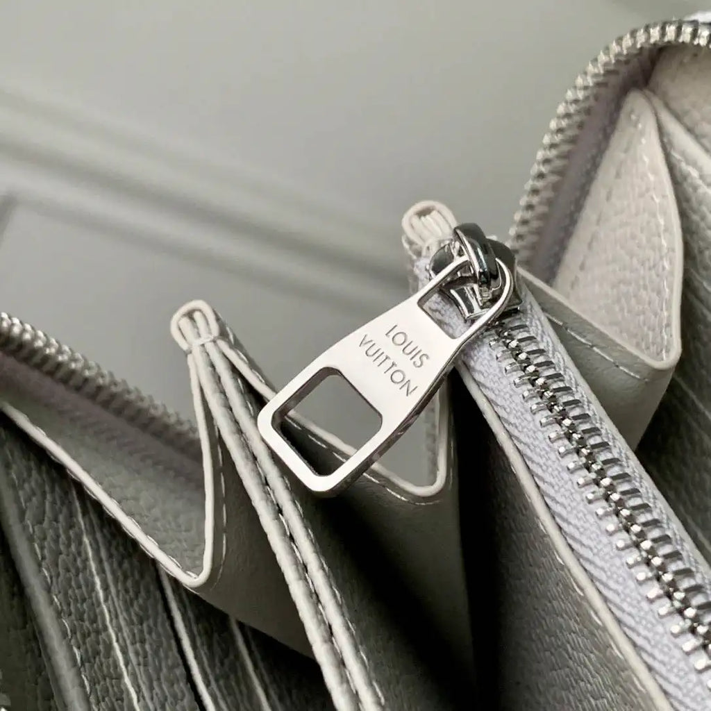 LV M14228 Louis Vuitton Zippy Wallet Monogram Empreinte Leather Brume Quartz