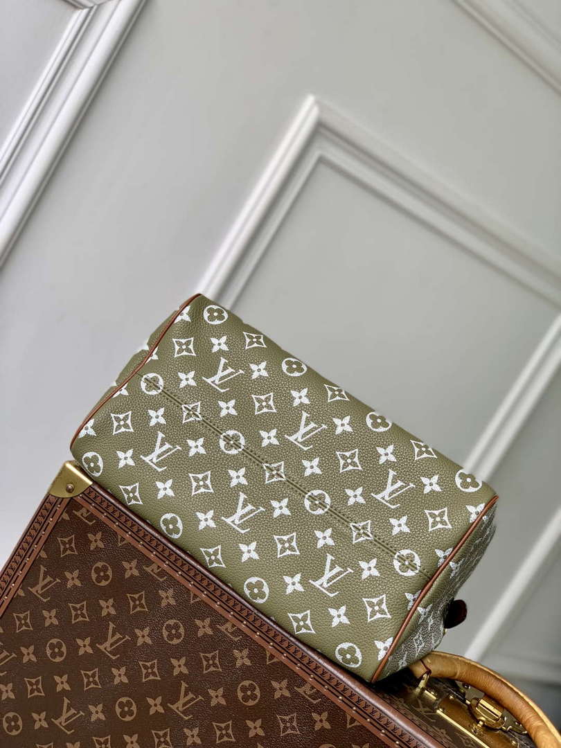 LV M13914 Louis Vuitton Speedy P9 Bandouliere 30 Bag Tail grass green