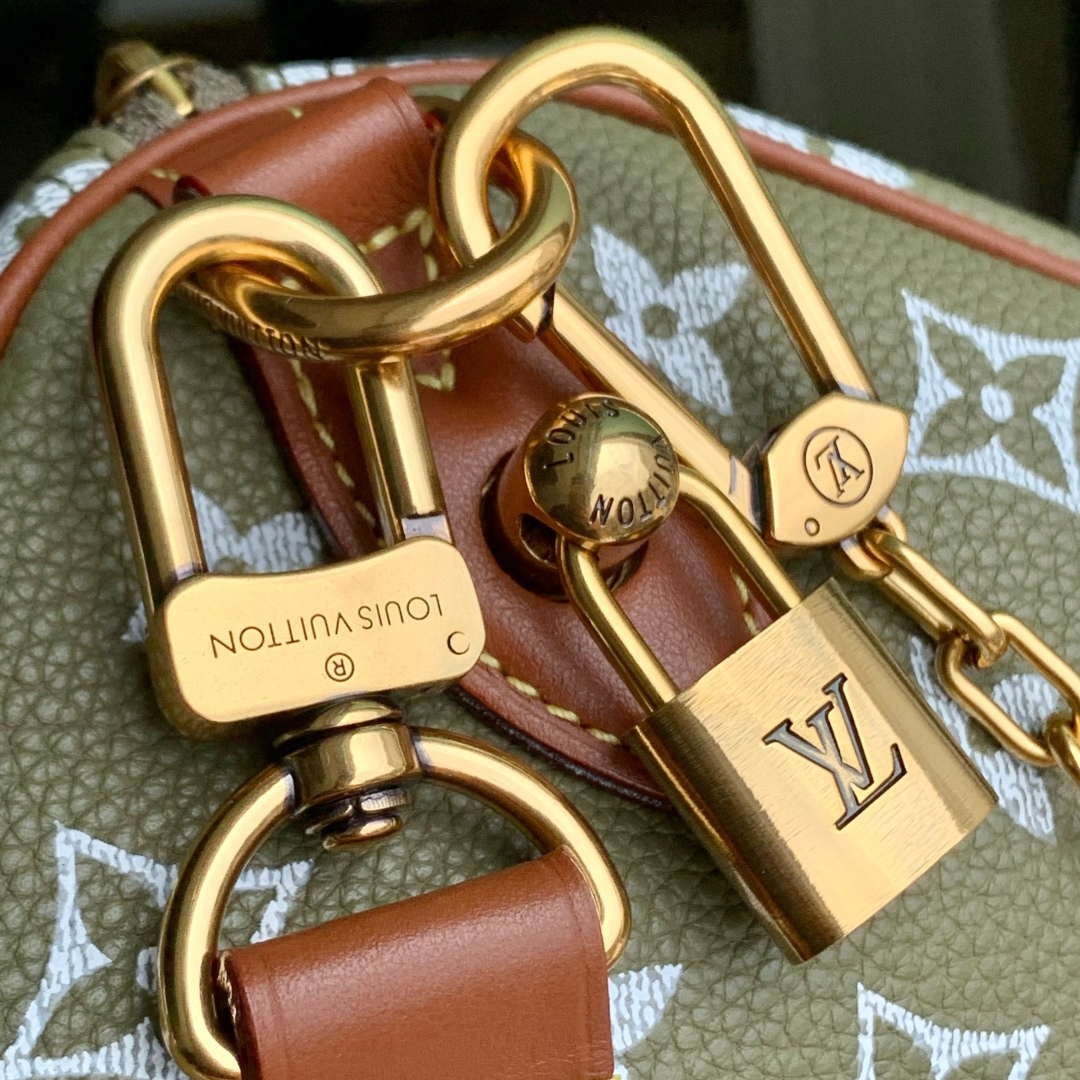 LV M13914 Louis Vuitton Speedy P9 Bandouliere 30 Bag Tail grass green