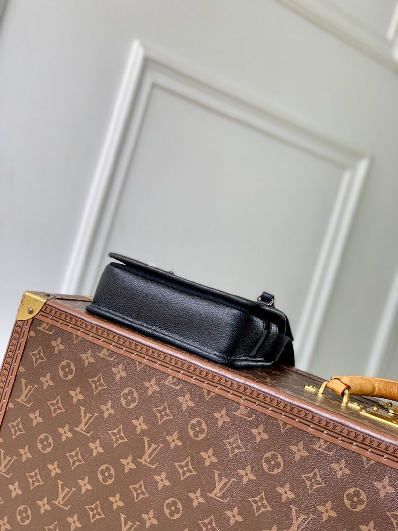 LV M13963 Louis Vuitton Bosphore Wearable Wallet Black