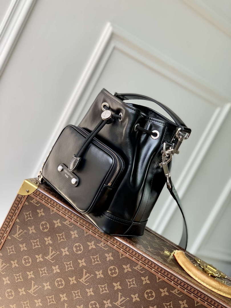 LV M13985 Louis Vuitton No¨¦ Cargo Small Bucket-style Bag Black