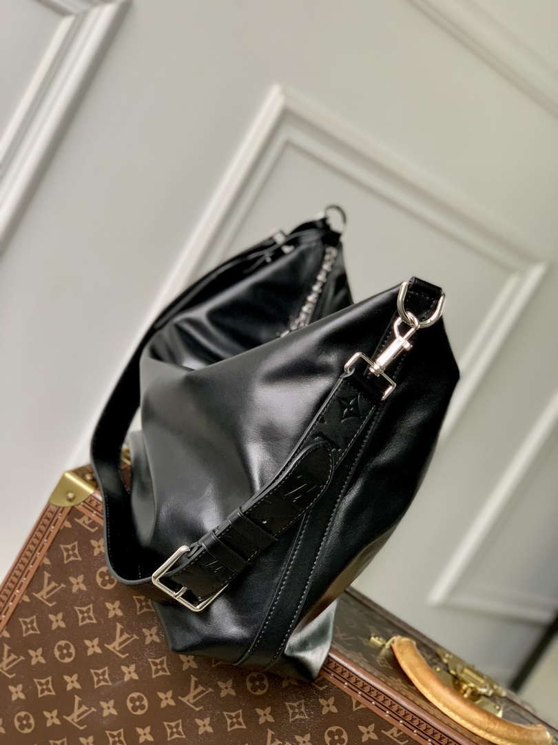 LV M13986 Louis Vuitton Vagabond Hobo Bag Black LV Night