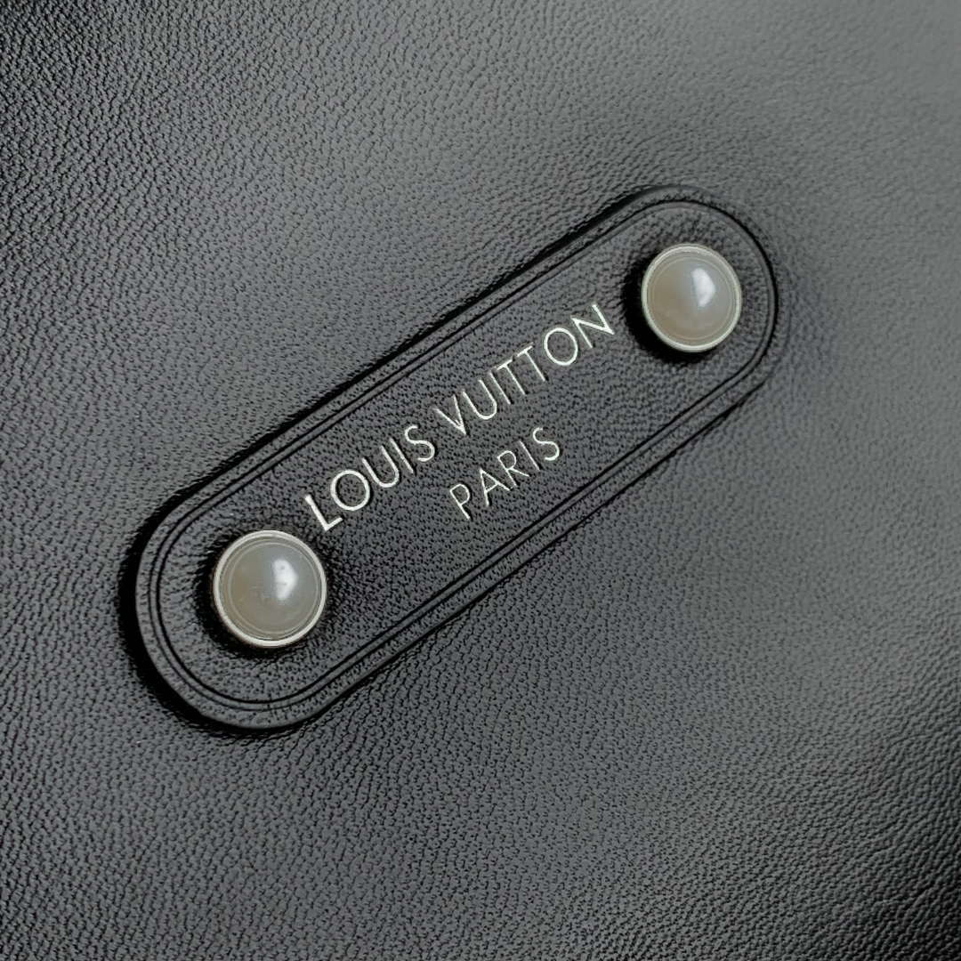 LV M13986 Louis Vuitton Vagabond Hobo Bag Black LV Night