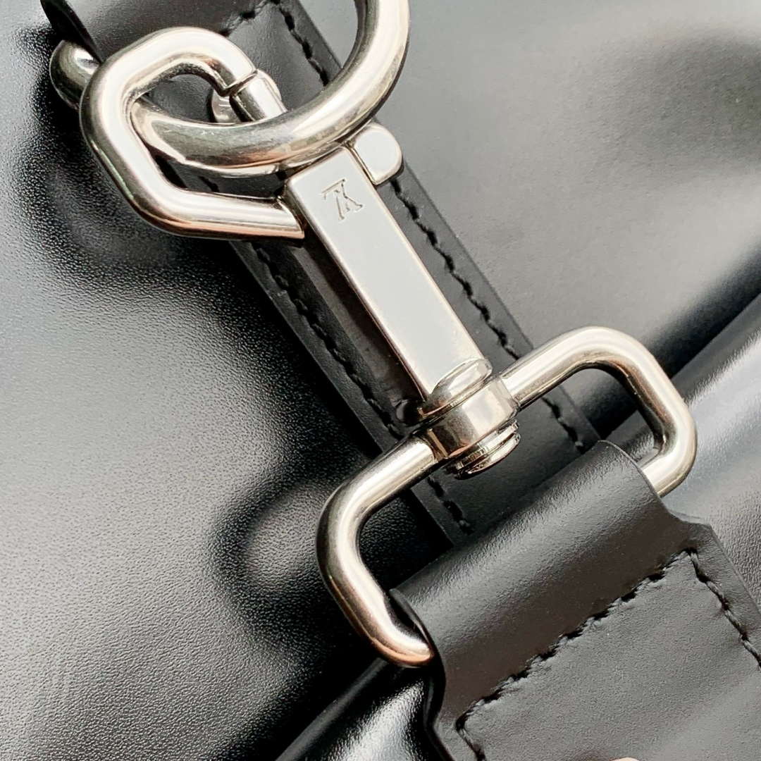 LV M13992 Louis Vuitton Keepall Cargo Bandouliere 50 Bag Black - Default Title - View 6