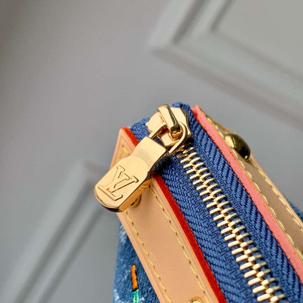 LV M13994 Louis Vuitton LV x TM Pochette Accessoires