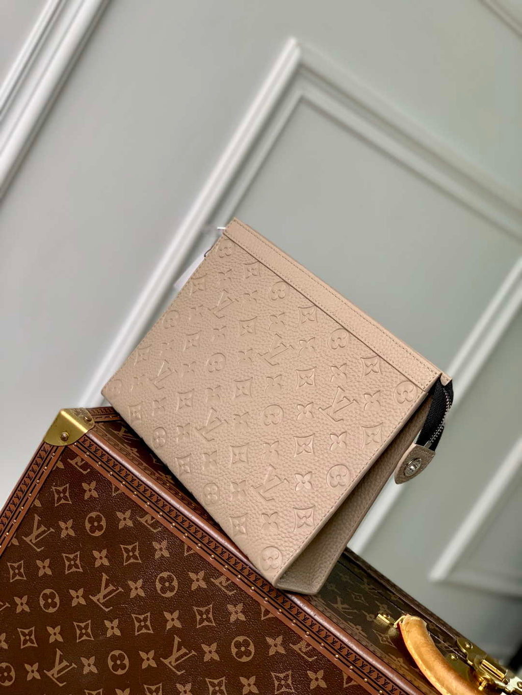 LV M13666 Louis Vuitton Pochette Voyage MM Bag Brown