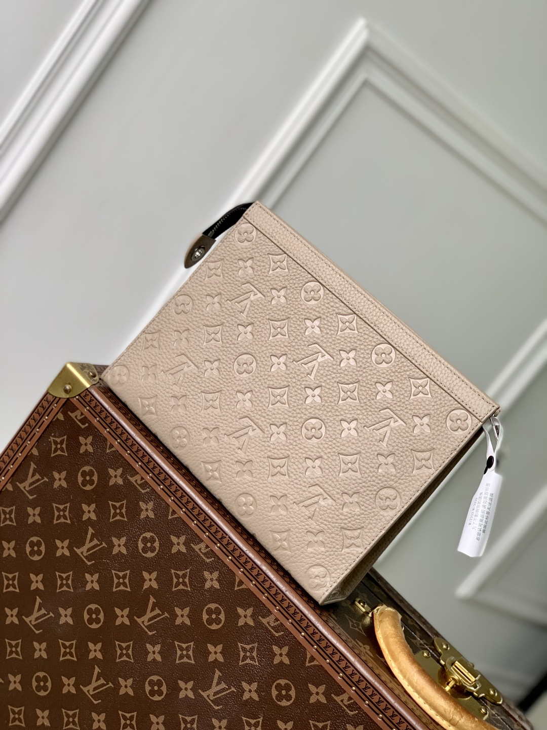 LV M13666 Louis Vuitton Pochette Voyage MM Bag Brown