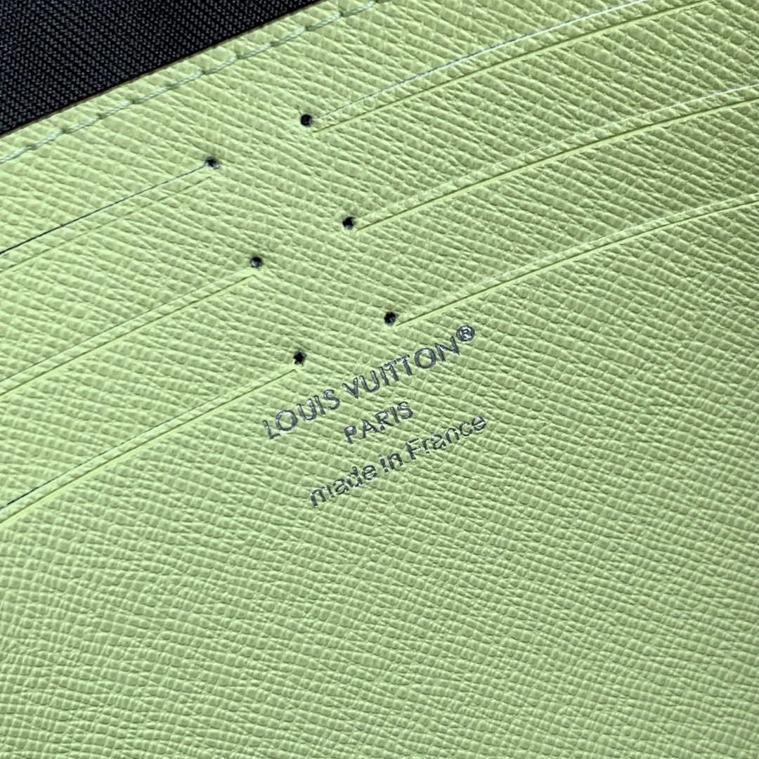 LV M14011 Louis Vuitton Pochette Voyage MM Bag Lemon Green