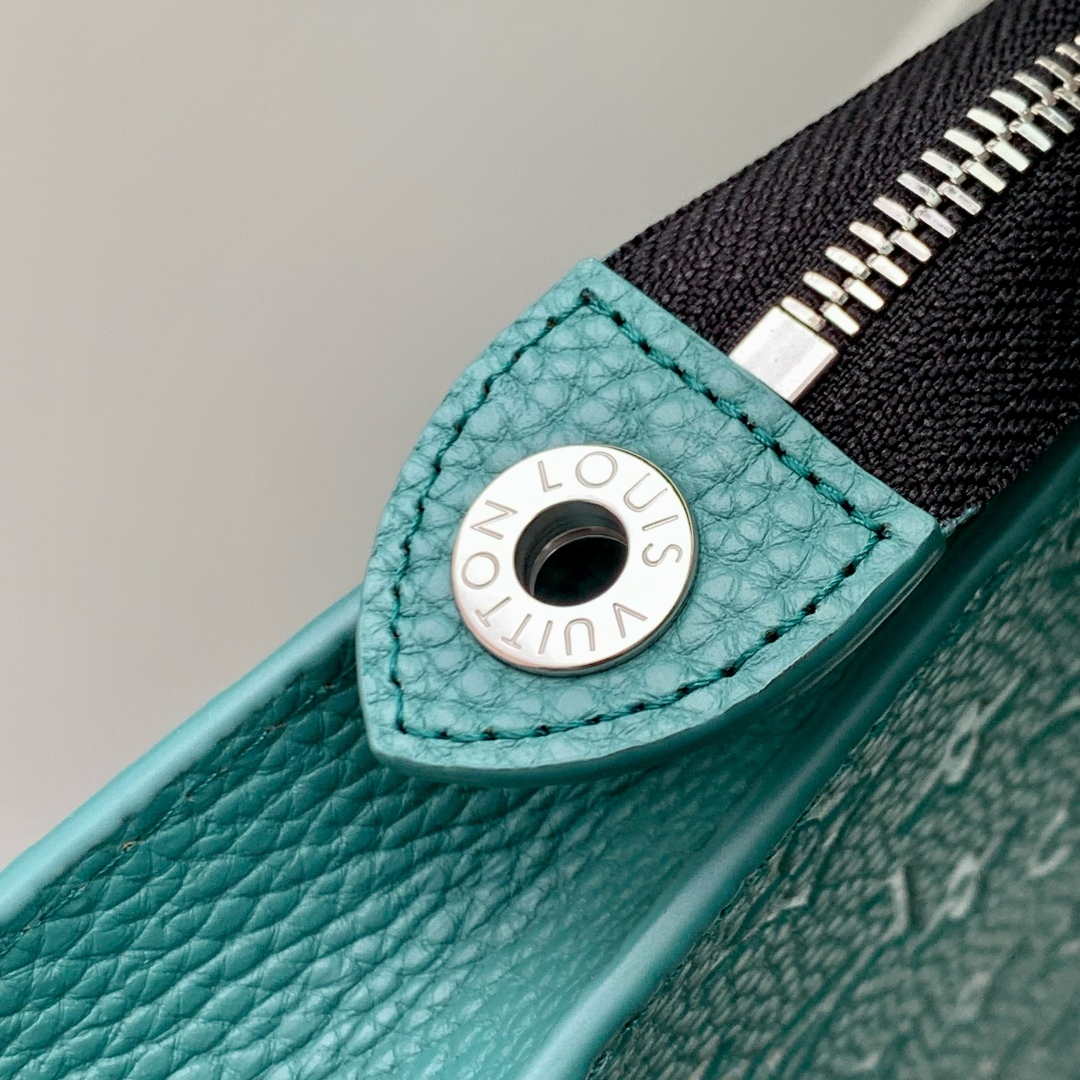 LV M13666 Louis Vuitton Pochette Voyage MM Bag new Green - Default Title - View 7
