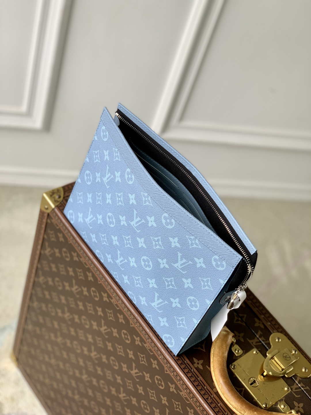 LV M14011 Louis Vuitton Pochette Voyage MM Bag Sky Blue