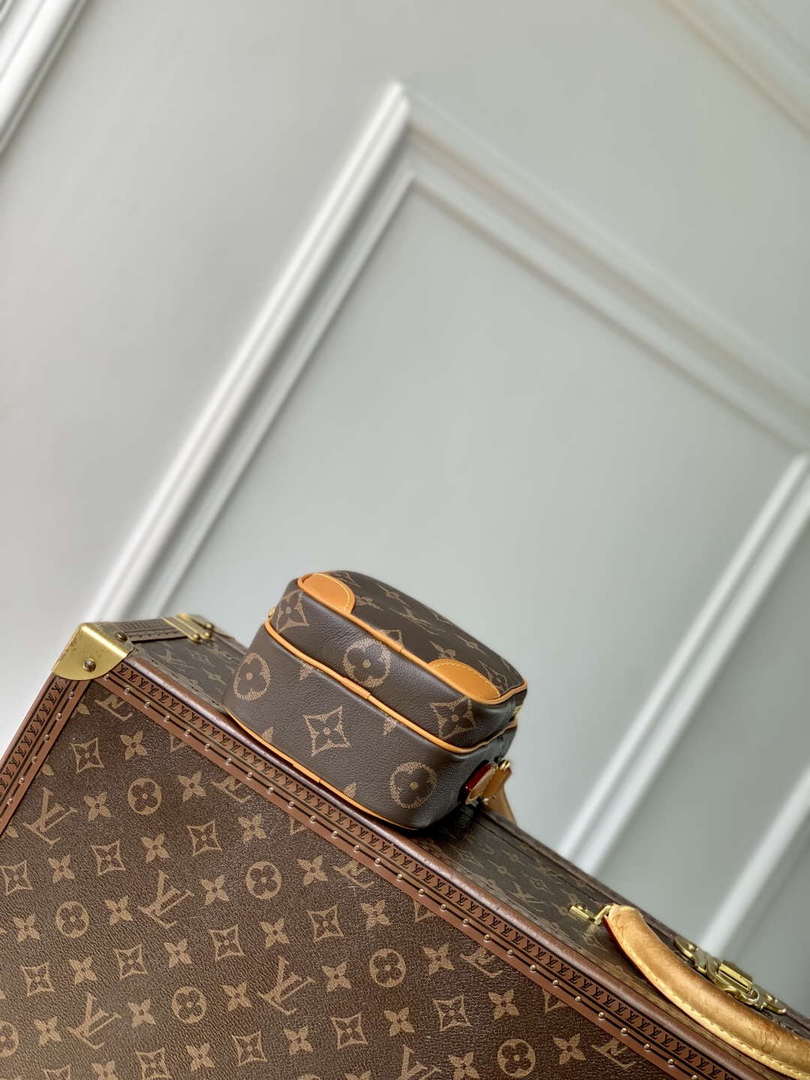 LV M14024 Louis Vuitton Amazone Cross-body Bag Monogram - Default Title - View 4