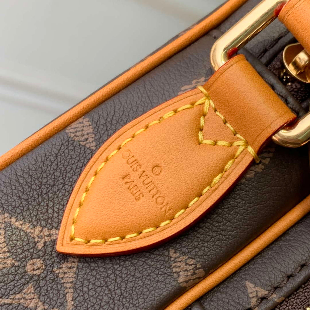 LV M14024 Louis Vuitton Amazone Cross-body Bag Monogram