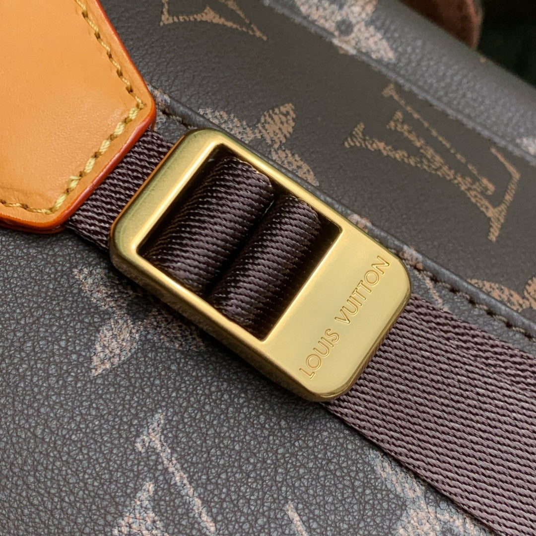 LV M14038 Louis Vuitton Christopher MM Backpack