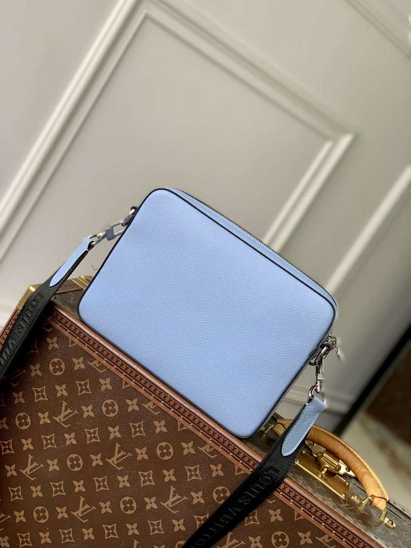 LV M14069 Louis Vuitton Trio Messenger Sky Blue
