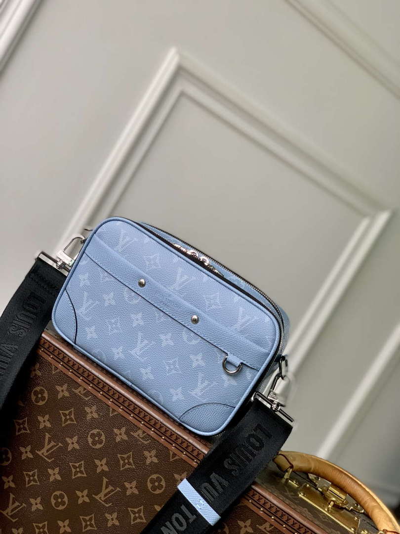 LV M14073 Louis Vuitton M31069 Alpha Messenger Bag Sky Blue - Default Title - View 1