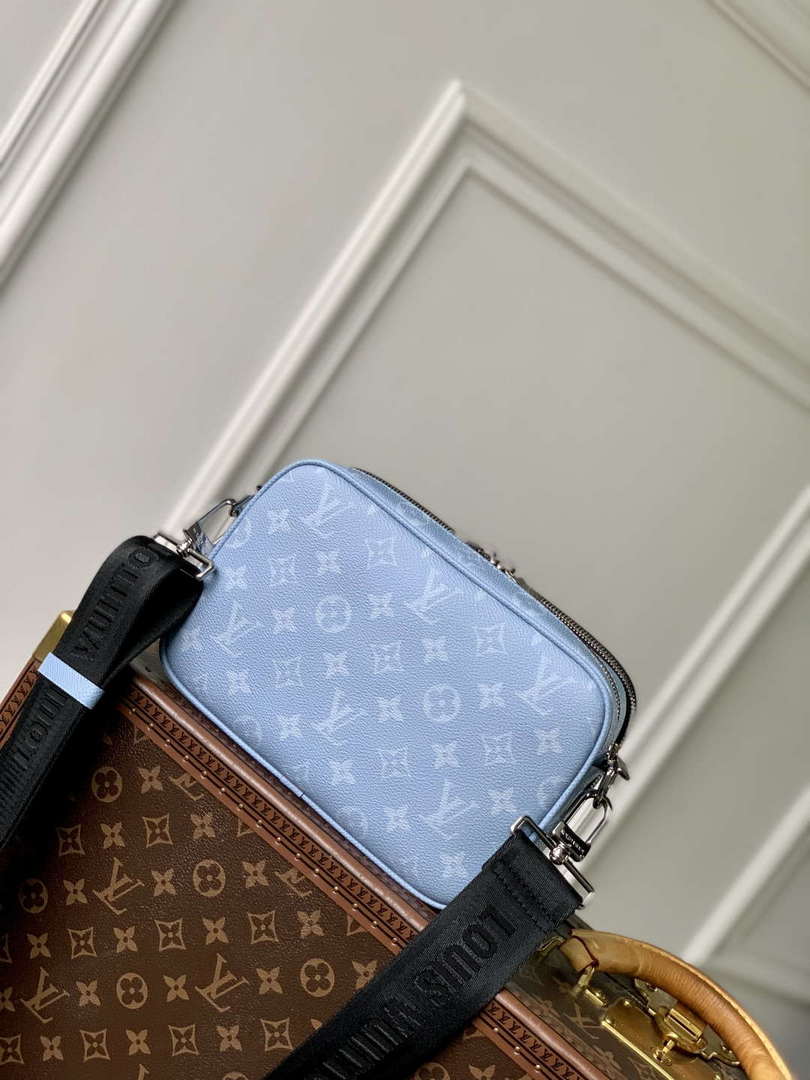 LV M14073 Louis Vuitton M31069 Alpha Messenger Bag Sky Blue - Default Title - View 3