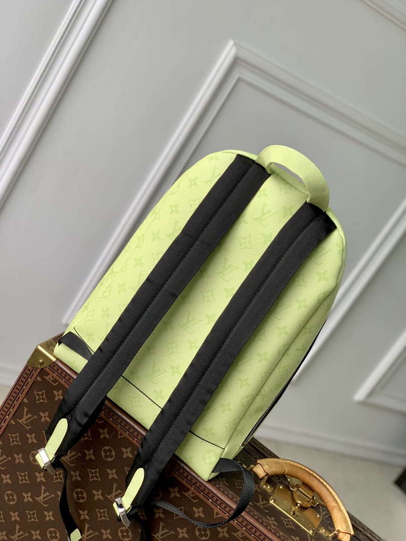 LV M14076 Louis Vuitton Discovery Slim Backpack Lemon Yellow