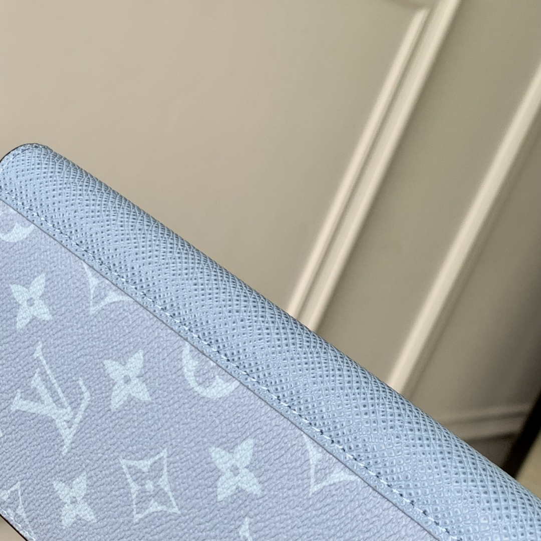 LV M14110 Louis Vuitton Brazza Wallet Taigarama Blue - Default Title - View 3