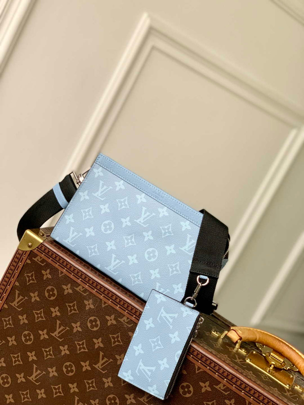 LV M14114 Louis Vuitton Gaston Wearable Wallet Sky Blue