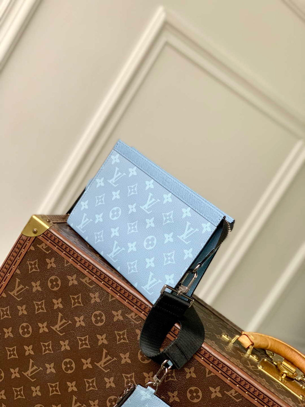 LV M14114 Louis Vuitton Gaston Wearable Wallet Sky Blue