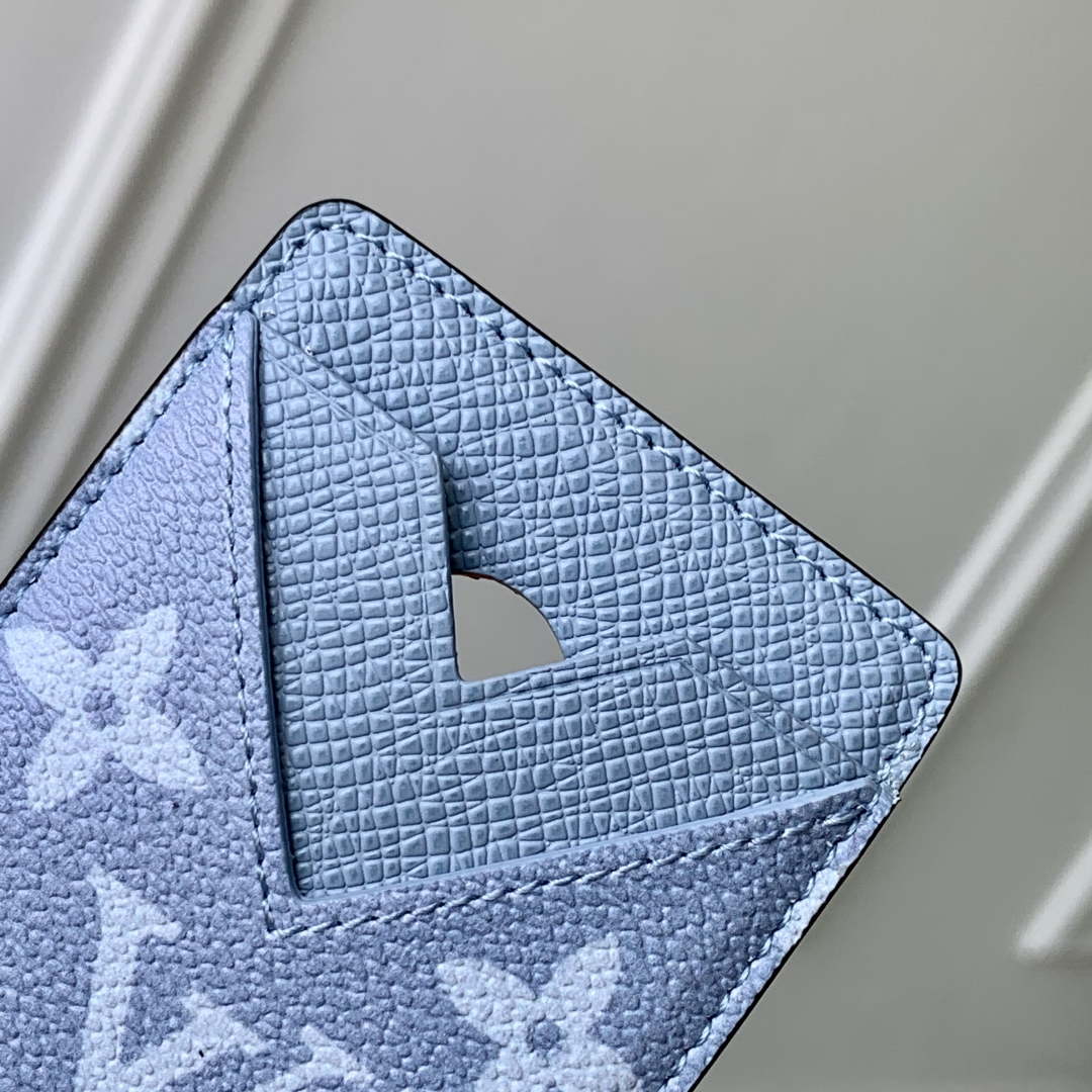 LV M14119 Louis Vuitton Porte-Cartes Magnet Sky Blue