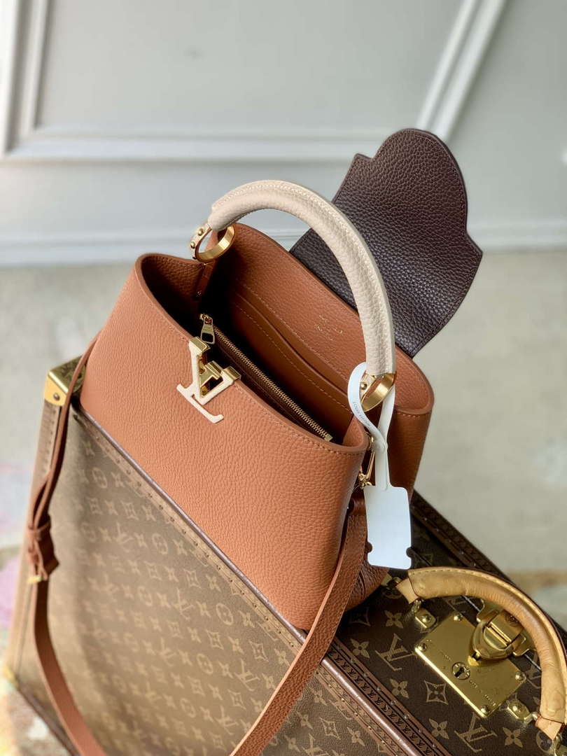 LV M14176 Louis Vuitton Capucines BB Bag Taurillon leather Brown