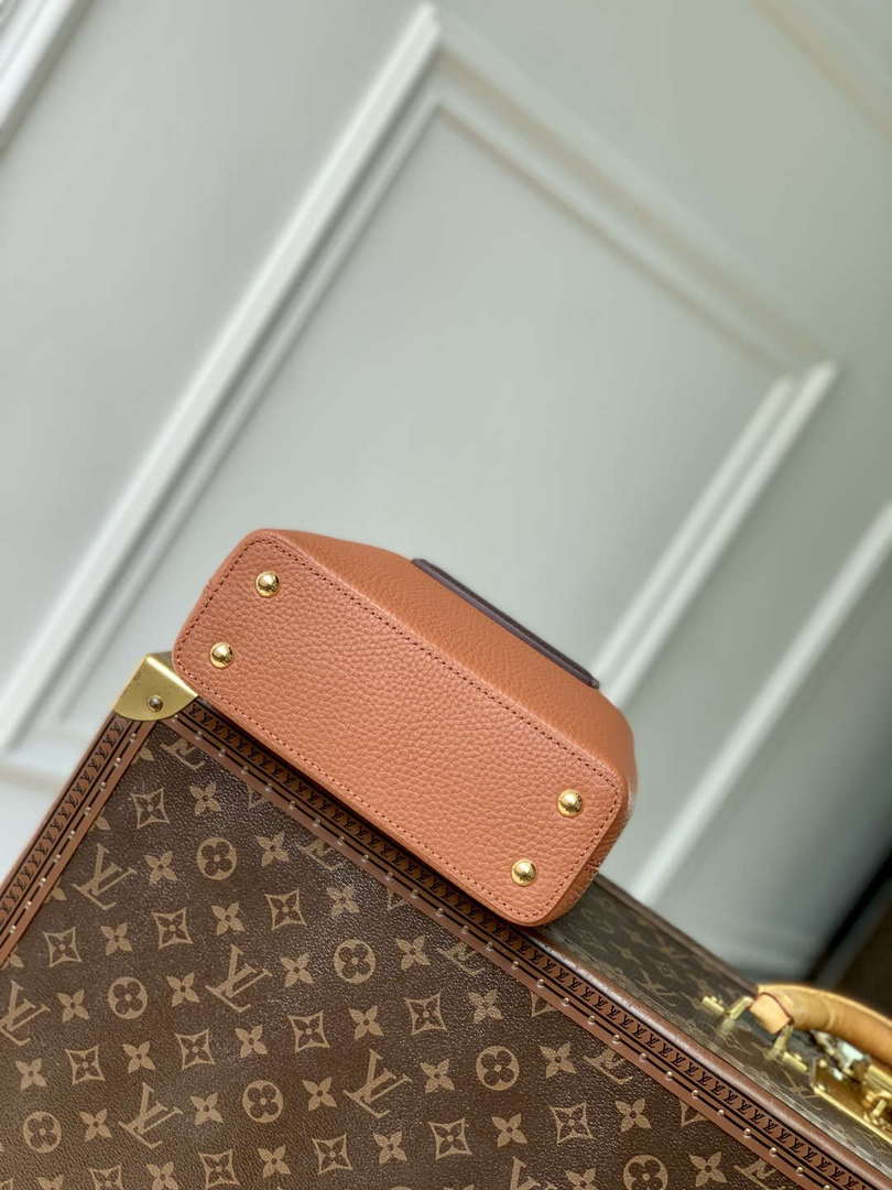 LV M14176 Louis Vuitton Capucines Mini Bag Taurillon leather Brown